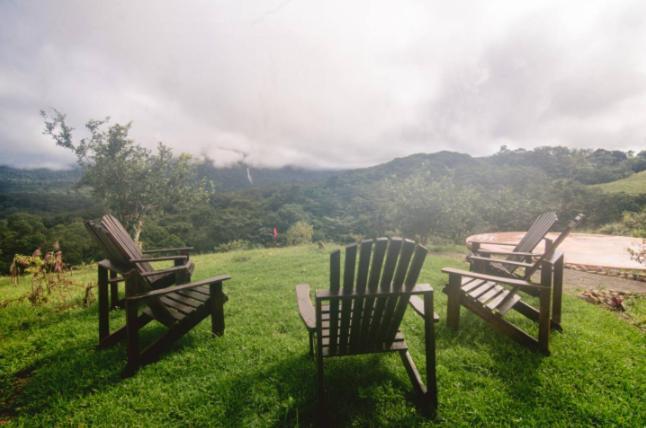 Holos Retreat Center: The Entire Ridge Basecamp Baru Exterior foto