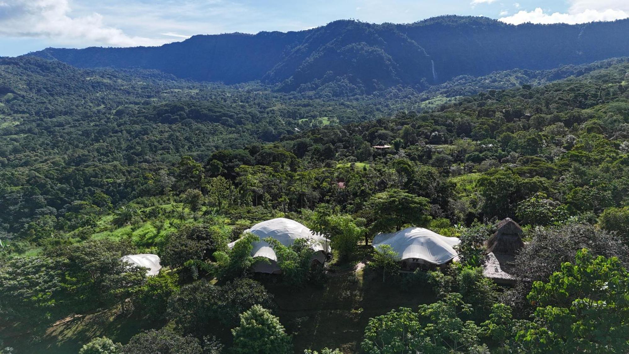 Holos Retreat Center: The Entire Ridge Basecamp Baru Exterior foto